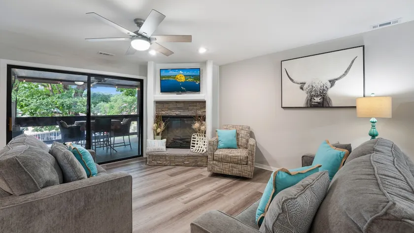 Waterfront • Swim Dock • Pool • Pickleball! - Image 1