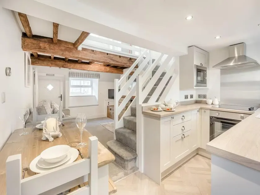 Blossom Tree Cottage (HOT TUB, newly renovated) - Image 1