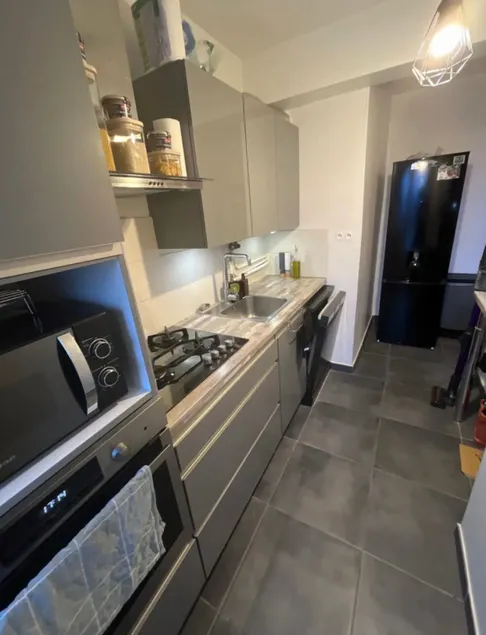 Apartment with panoramic view - Image 1