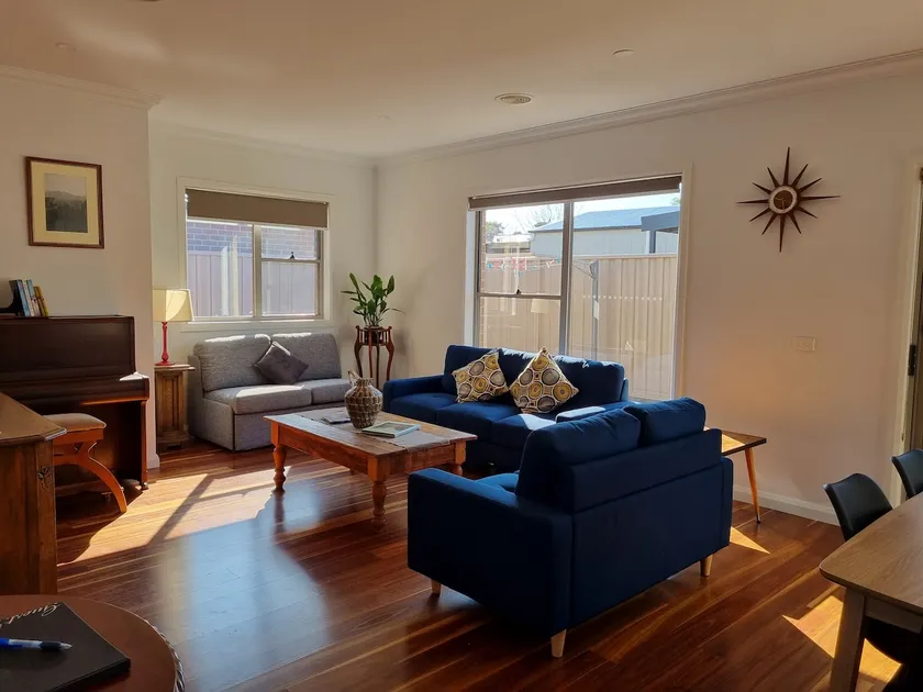 2 bedroom house Central Nagambie sleeps 5 - Image 1