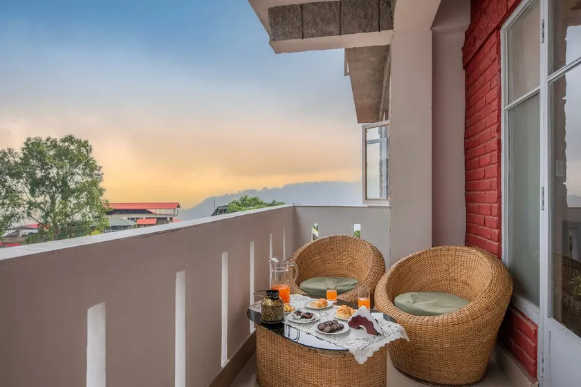 4BR Apartment w/ Balcony+view-Mystic Nest@Gangtok - Image 1
