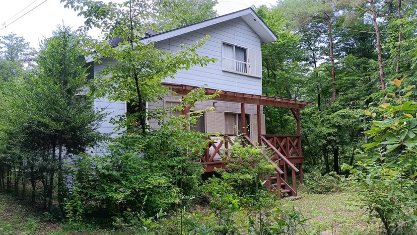 A quiet house in the woods with a dog run [Nasu Kogen] - Image 1