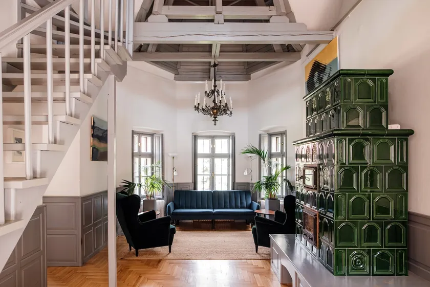 Relax in a civil villa - Image 1