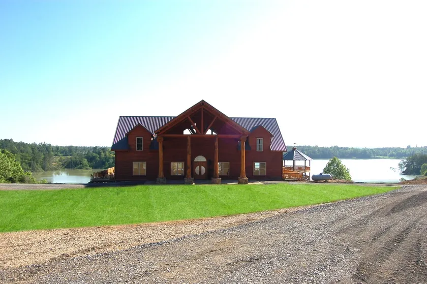 The Lodge At Emerald Waters - Image 1