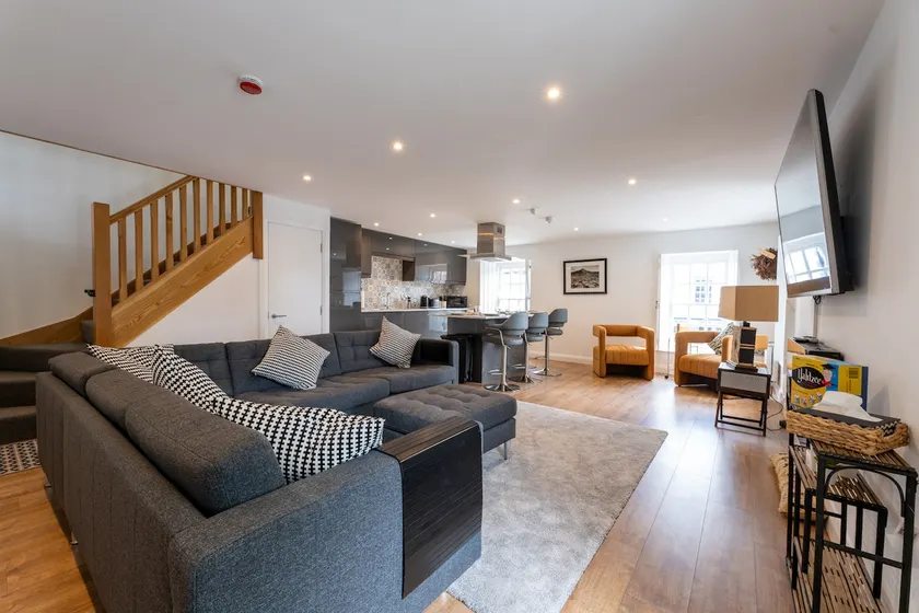 Luxury Apt 1-Perfect to Explore The North Coast - Image 1