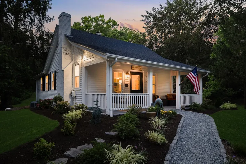 Luxury Cottage on the Potowomut River 2bd/2b - Image 1