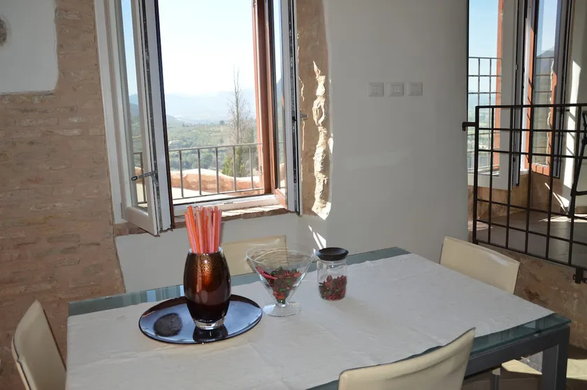 Casa Trevi via Fantosati - Image 1