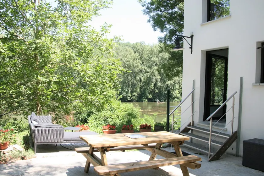 By the river, 10 minutes from Albi - Image 1