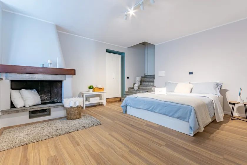 ComoLake Apartments & Rooms - Image 1