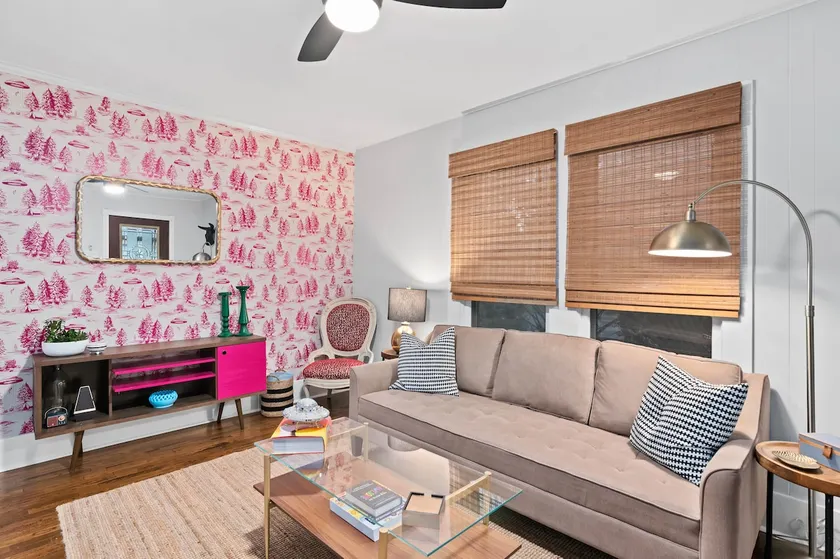 Funky Flat 2 Bedroom off Egan - Image 1