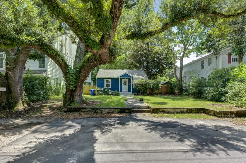 Bexley: pet friendly yard easy walk to Park Circle - Image 1