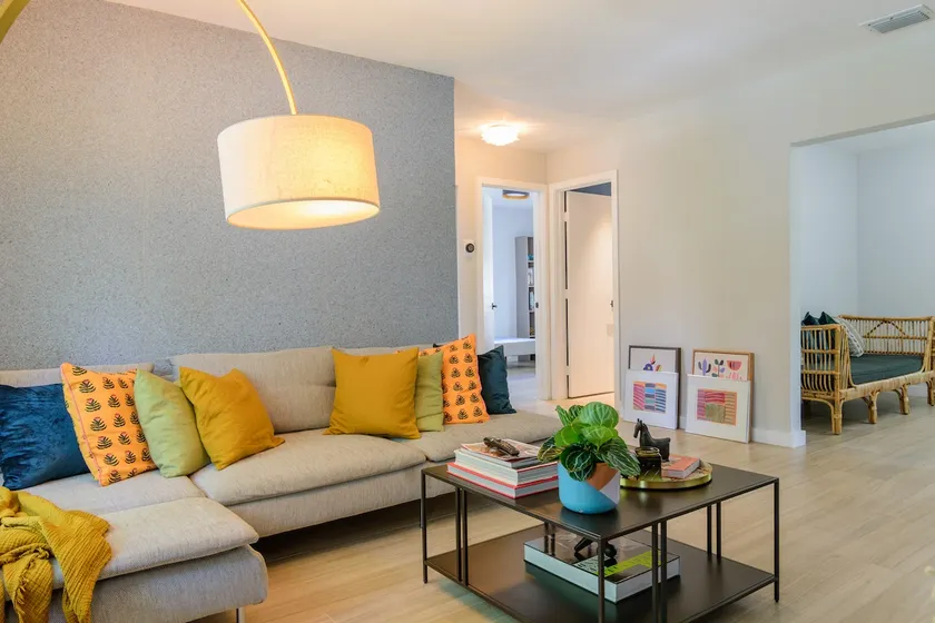 Modern 3 Bedroom Oasis - Image 1