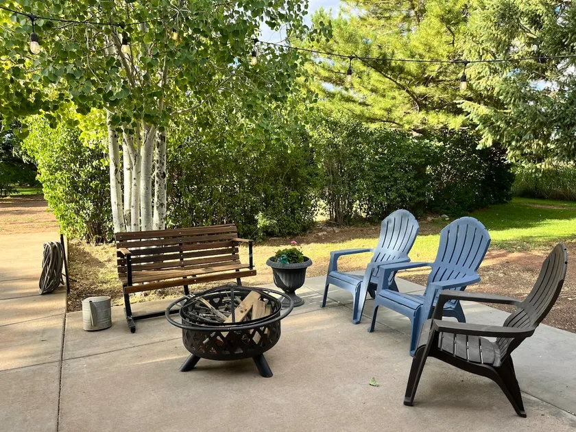 Peaceful Rural Retreat | 4BR & Beautiful Yard - Image 1