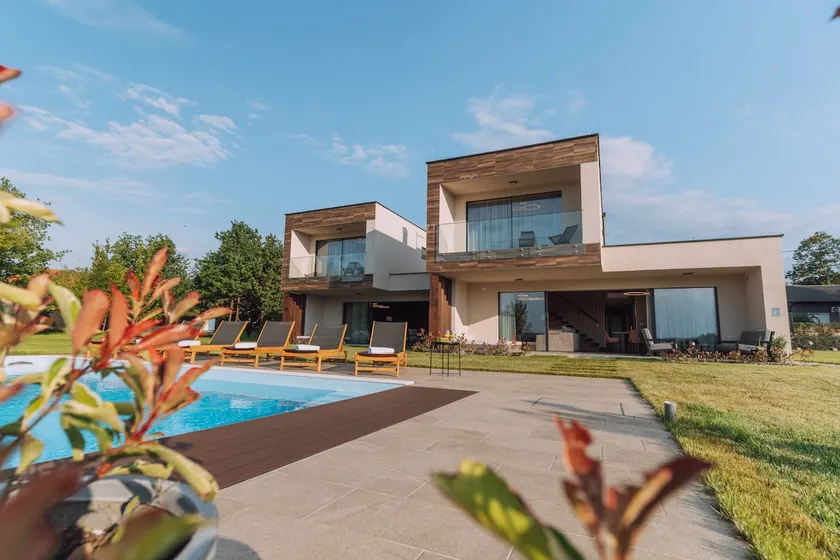 Iris Croatica K awarded BEST apartment in Croatia - Image 1