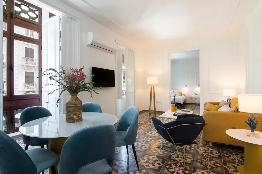 Luxury Gran Via Apartments - Image 1