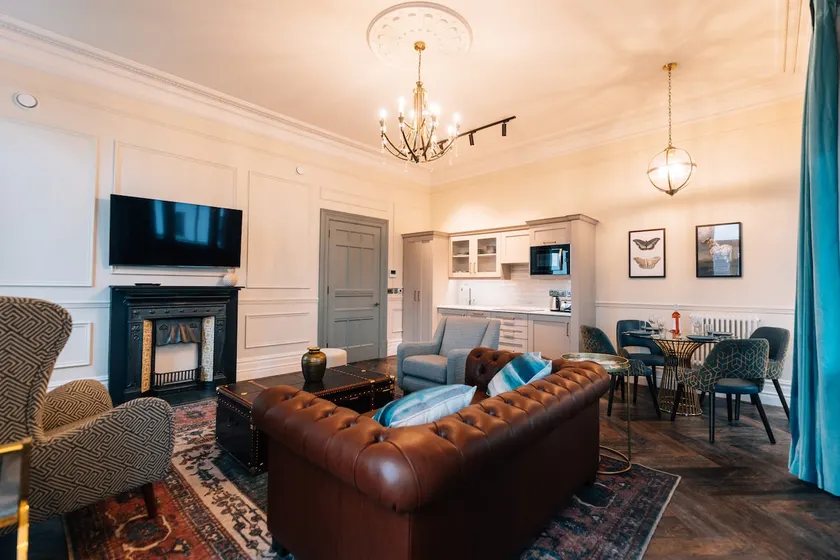 Grand Suite - Image 1