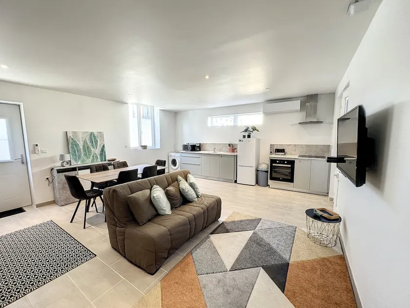 Family Getaway: 8 people, games room, parking - Image 1