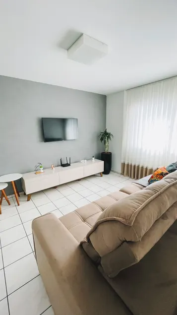 Downtown next to the mall | 2 bedrooms - A/C and garage - Image 1