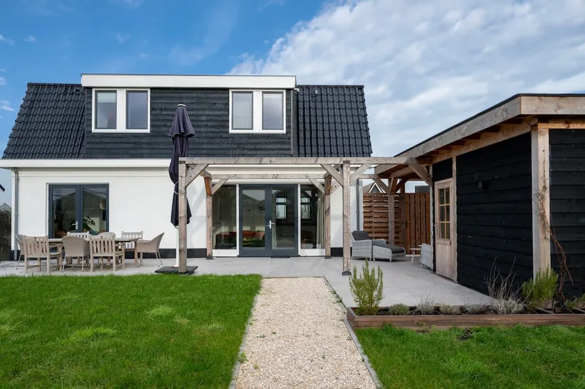 8 persons waterfront Villa Tulpenacker - Image 1