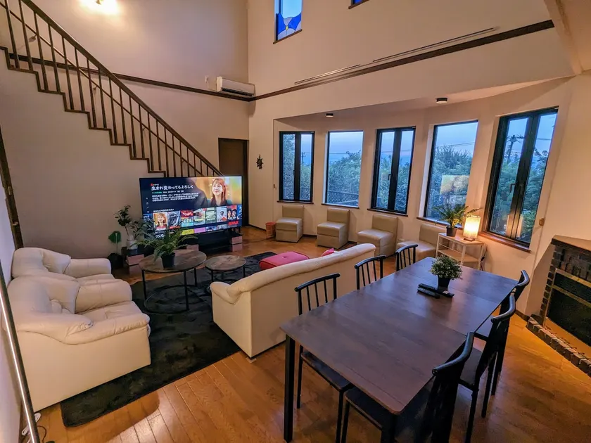 1 rental house / Maximum 8 people / Open-air bath / BBQ (can be used in the rain) / 75” large TV / Free parking for 2 cars / Cherry blossoms - Image 1