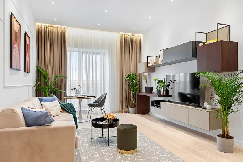 Cosy 1BR Bathtub Apartment ONE Verdi | Parking - Image 1