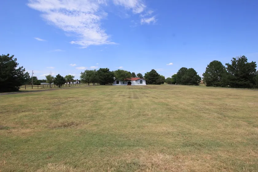 La Hacienda Hays - Image 1