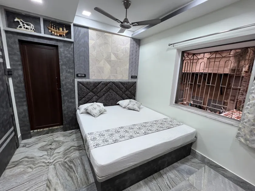 Central Kolkata Stylish 1BHK Apartment - Image 1