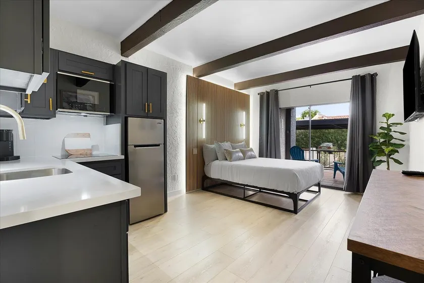 Luxurious Studio w/Exclusive Resort Pool Pass! - Image 1
