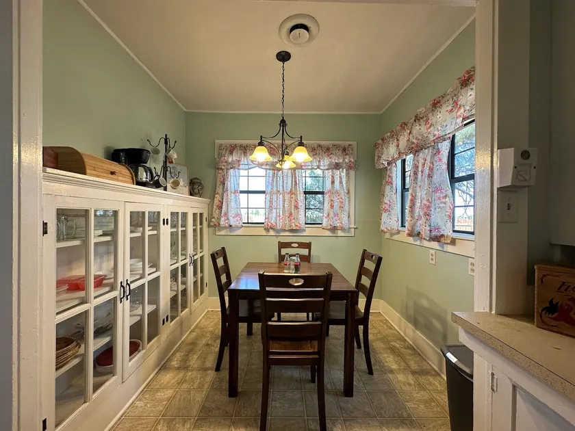Grannie's Home - Image 1