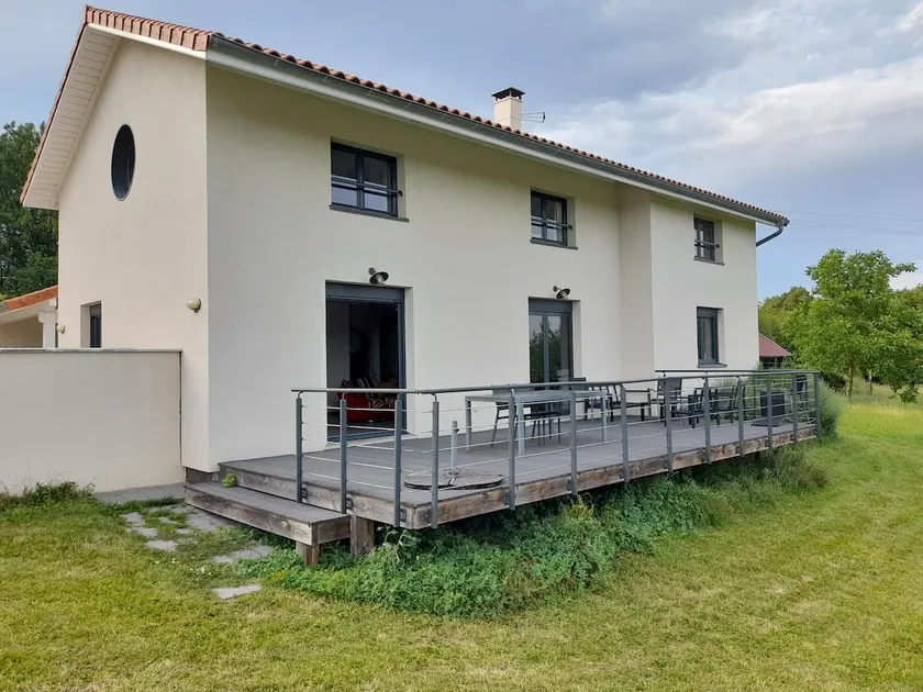 Spacious house overlooking the Alps - Image 1