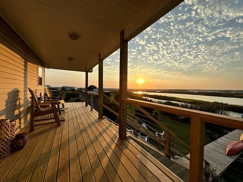 Sunset Sound Cottage - Image 1
