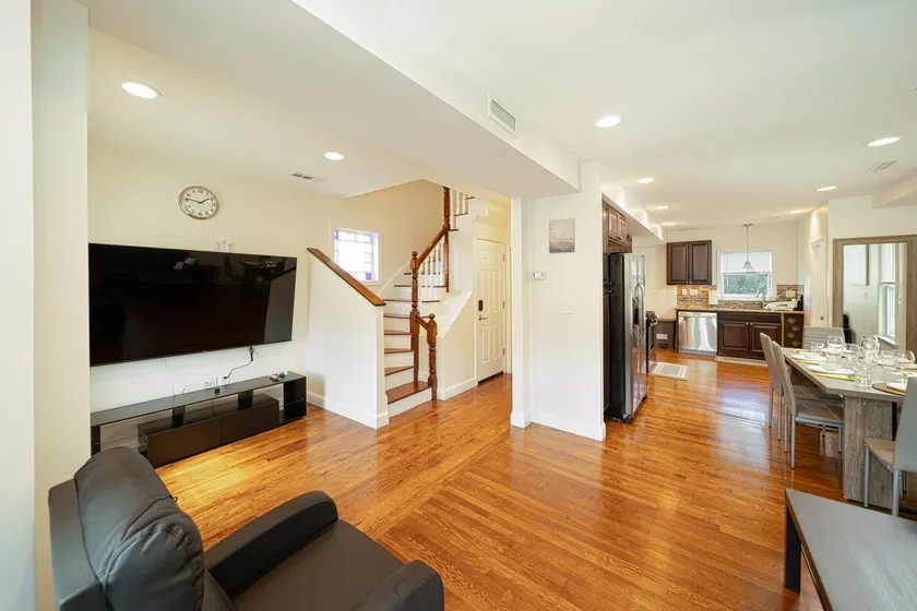 Entire 4BR Apt Boston Near I93 & Beach w/Parking - Image 1