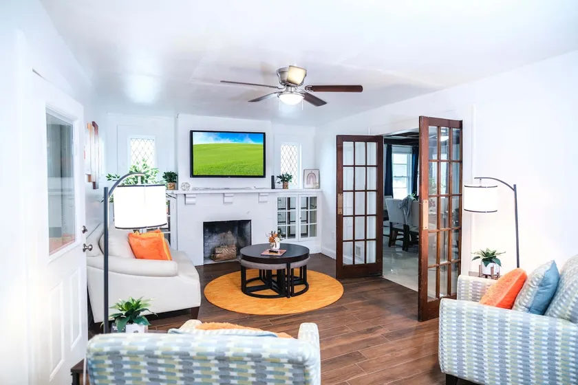 Seaview Ave 4BR House - Sleeps 8 - Image 1