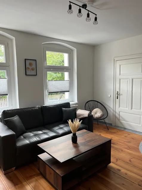 Cozy and modern city center apartment - Image 1