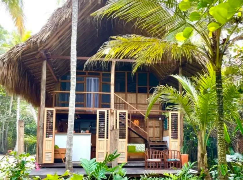 Charming beachfront cabin - Image 1
