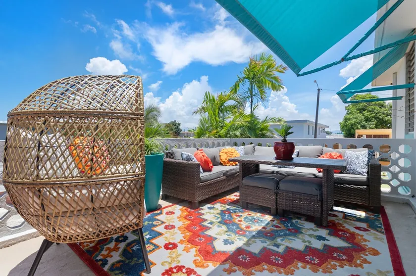 Stylish Retreat Fast WiFi Remote Work Free Parking - Image 1