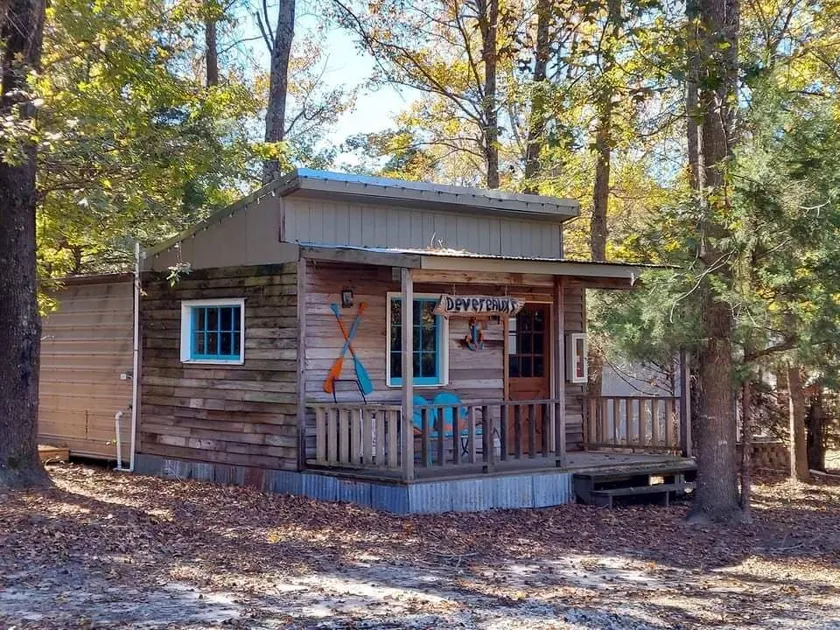 Devereaux's - Image 1