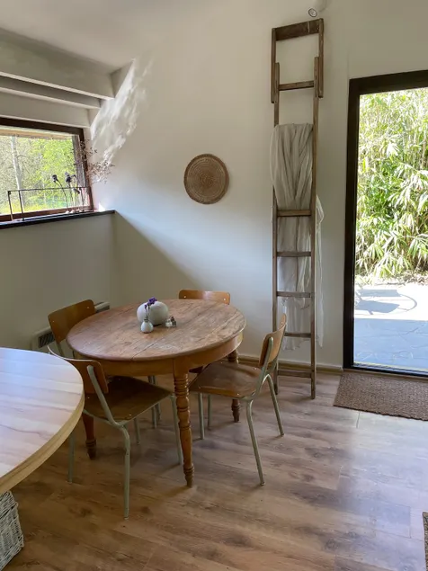 Quiet 2 room apartment with terrace and garden - Image 1