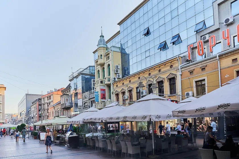 Cubic Pedestrian Zone Free Private Parking - Image 1