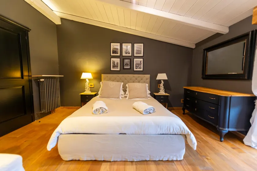 La Perla Holiday Home - Image 1