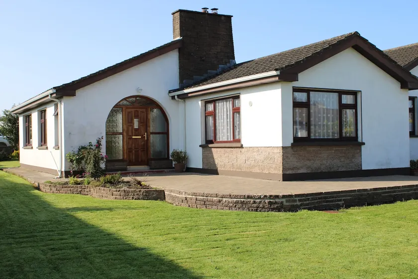 Avalon House - Image 1