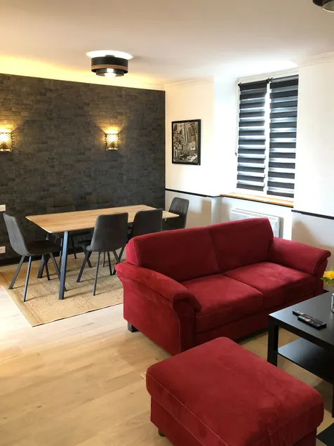 Luxury renovated apartment – Joseph02 - Image 1