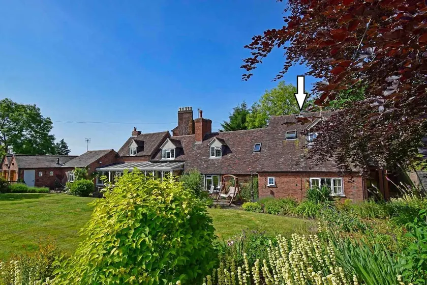 Cock & Dog Cottage. 2 x superking/twin. 4 guests. - Image 1