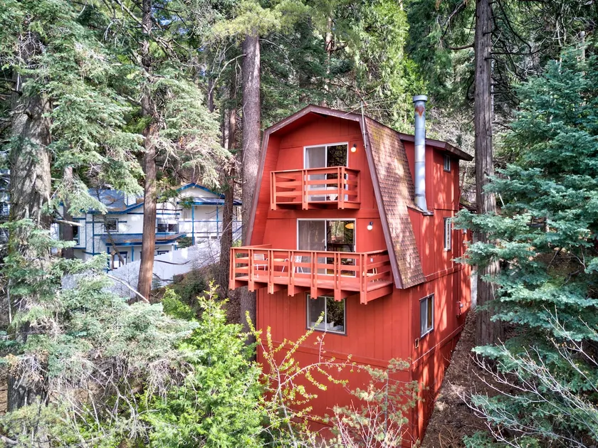 Pet/Kid Friendly Retro Cabin, BBQ, Views - Image 1