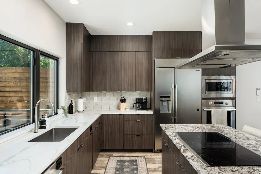 Luxury Stay in Downtown Denver | Hot Tub + Sauna - Image 1