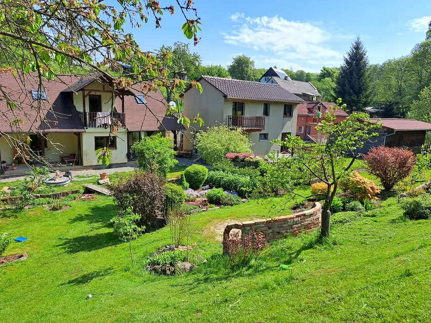 Lovely apartment with garden - Image 1