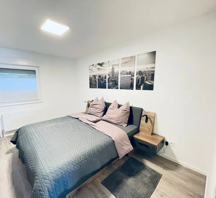 Bright city apartment for couples - conveniently located - Image 1