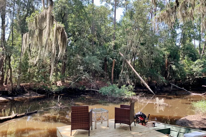 Waterfront Canal Cottage - Image 1