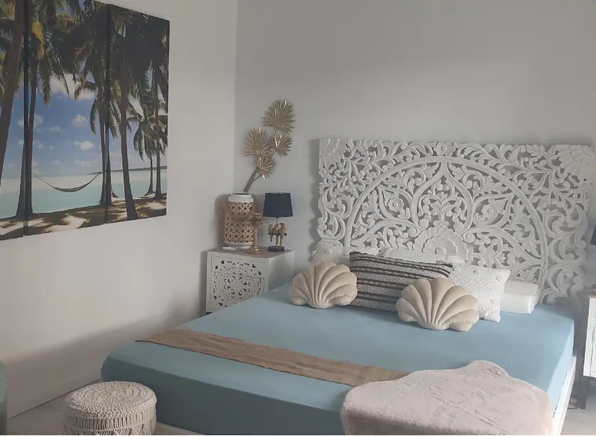 Pomaré Suite : Cozy Charm in Cook’s Bay - Image 1