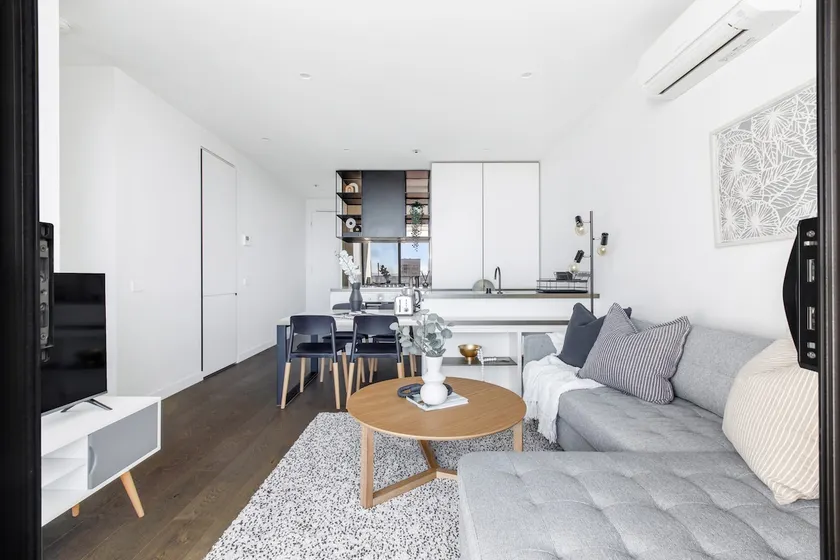 Upmarket 2 bedroom in Vibrant Neighbourhood Hub - Image 1